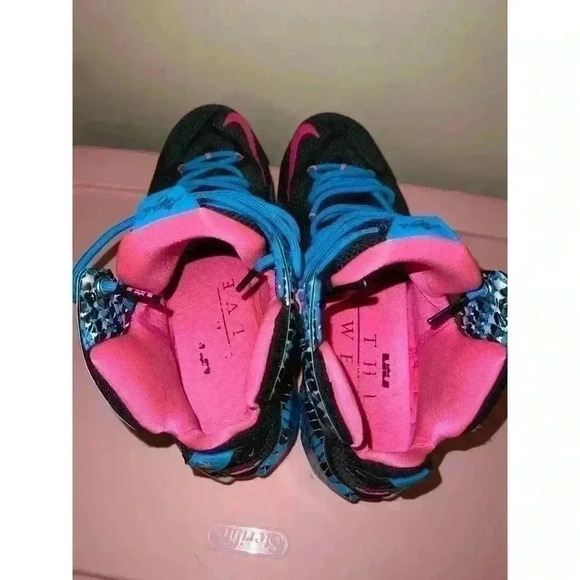 NIKE LEBRRON 12 XII 23 CHROMOSOMES SIZE 11 - Picture 3 of 11